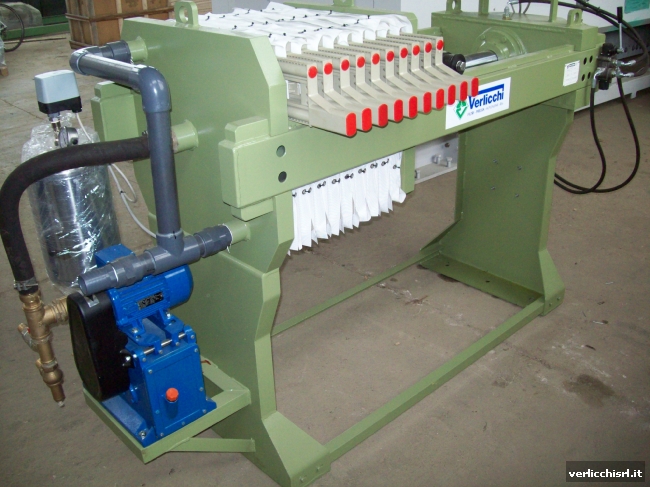  » Piston feeding pump VR1