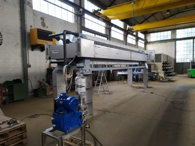 VERLICCHI SRL installa un filtro-pressa 1000x1000 in un grande acetificio a Modena