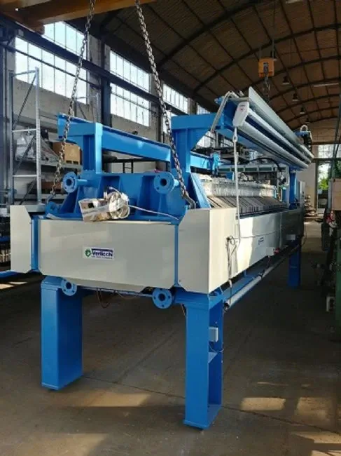 VERLICCHI SRL è orgogliosa di fornire a una grande industria greca del settore depurazione 1 filtro VR VA 1000x1000 con 600 piastre